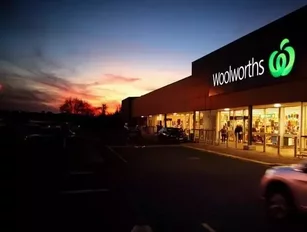 Woolworths and Aldi gain market share on Coles in 2017