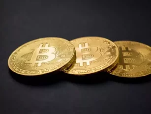 Bitcoin climbs as cryptocurrencies rebound