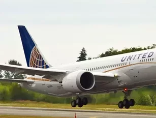 United Airlines Debuts First Boeing Dreamliner