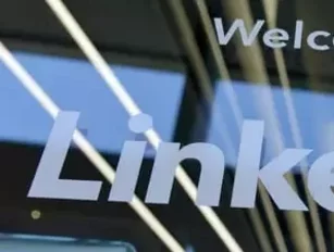 Microsoft shuts down LinkedIn in China