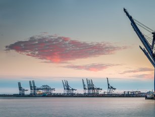 Insurance broker WTW launches cybersecurity cover for ports
