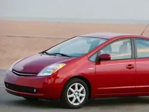Toyota recalls 106,000 Prius sedans