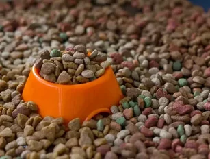 J M Smucker to purchase Ainsworth Pet Nutrition for $1.9bn