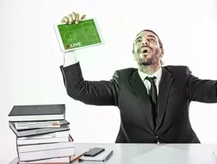 Four Tips from PC World to Keep Employees Productive During the Summer of Sport