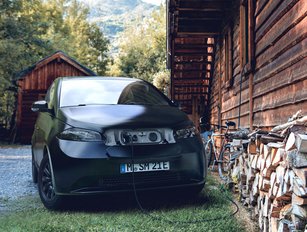 Sono Motors integrates renewable energy into EV design
