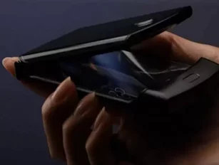 Motorola: Reinventing the flip phone