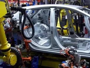 Ford Motor Co and Mahindra & Mahindra Ltd sign new deal to work together on technology and strategy