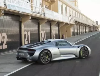 gtspirit-2014-porsche-918-