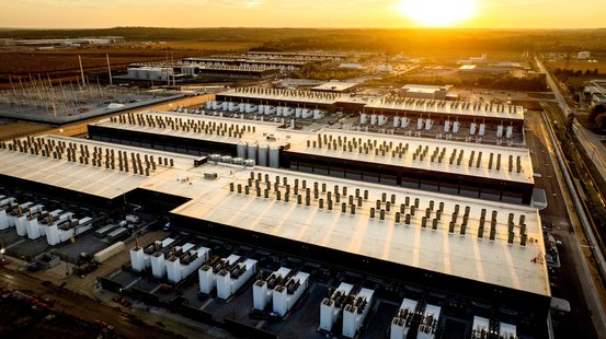 Iran Conflict: More Drone Strikes hit AWS Gulf Data Centres | Data Centre Magazine