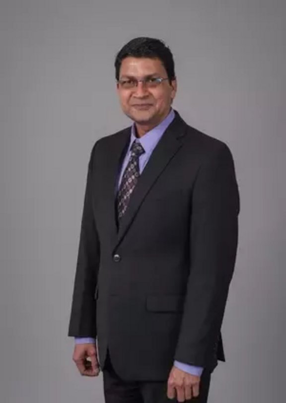 New Century Health Transforming Specialty healthcare with cuttingedge technology Brochure