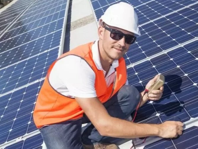 Stockland, Canada Solar partner to install Australia's largest rooftop ...