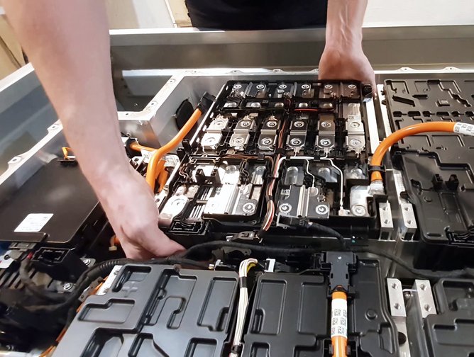 Top 10 electric vehicle battery manufacturers 2022 EV Magazine