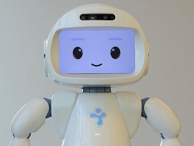 Robot QT faces a classroom challenge of keeping kids focused | AI Magazine