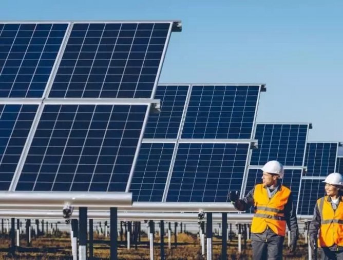 Neoen begins full-scale operation of largest solar farm in Australia ...