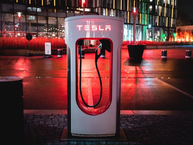 Tesla procurement to ride the wave of electrified EV sales ...