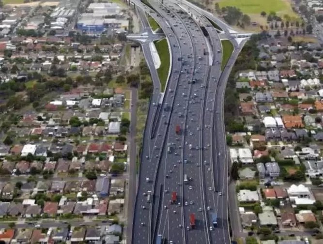 5.5 billion (2.8bn) poured into Melbourne, Australia Western