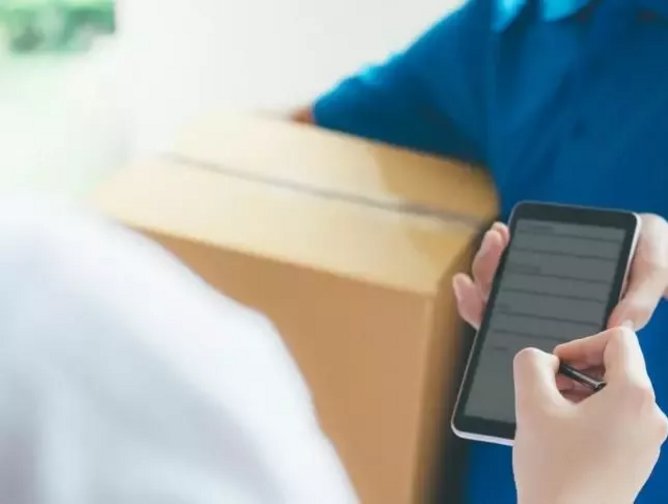 Amazon expands Prime one day delivery service to 13 new cities