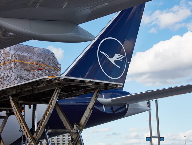 Lufthansa Cargo: Digitalising B2B Air Freight With A Simple ...