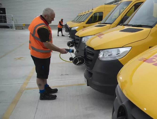 World EV Day: DHL Express adds 320 new EVs to UK Green Fleet | Supply ...