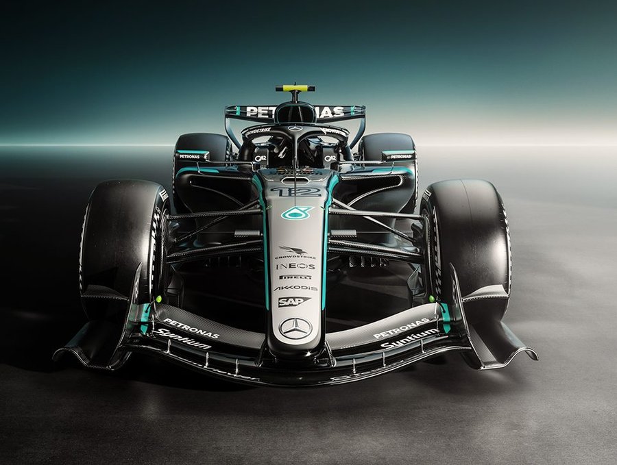 Mercedes-AMG Petronas F1 ×  M mercedes-amg-f1-w17-e-